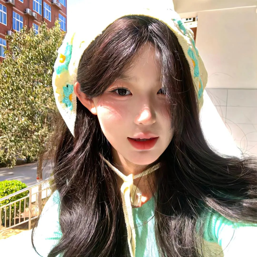 新来的美女邻居 海报